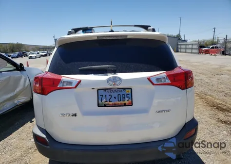 2015 Toyota Rav4 Limited z USA, uszkodzony, nr VIN 2T3YFREV8FW157399